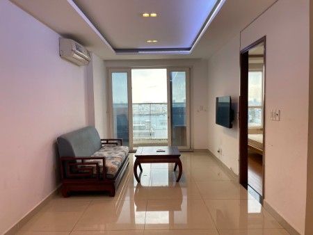 Cho thuê căn 2 phòng ngủ Sky Center Phổ Quang - Diện tích 75m2 GIÁ 16TR/tháng LH 0906.887.586 Quân