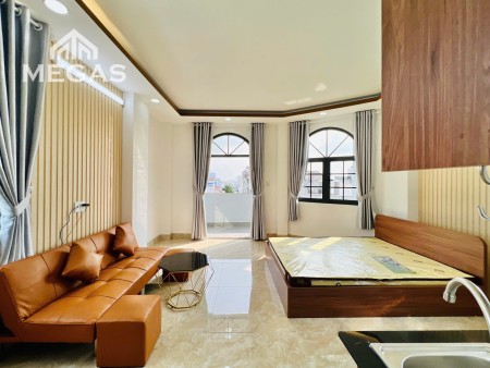 Căn bộ bancol rộng thoáng ngay công viên Tao Đàn - Chợ Bến Thành