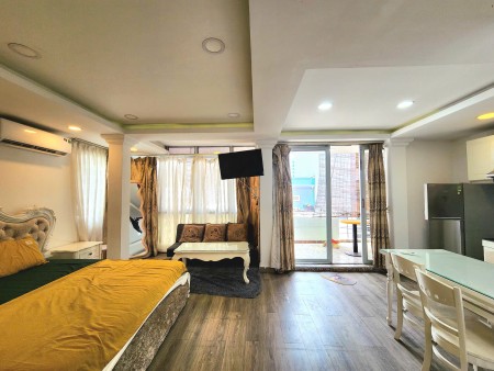 Penthouse trung tâm 45m2 balcony trồng cây, bồn tắm lớn, gần Chợ Thị Nghè, Cầu Bason, Thảo Cầm Viên