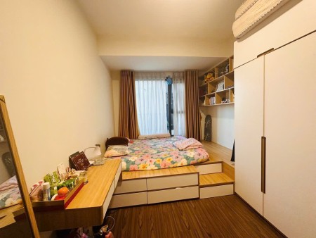 Cho thuê căn hộ có ban công siêu to 14m² Chung cư Safira Khang Điền 2PN full nội thất 9.3 triệu