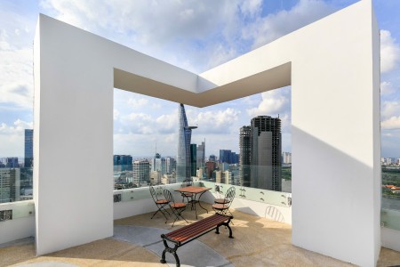 Cho Thuê 2 Phòng ngủ View sông Sài Gòn Royal Quận 4 giá tốt nhất
