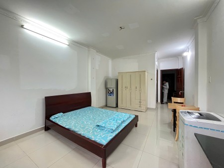 Trống Lại Căn Studio - Tách Bếp Full Nội Thất - Sân Sau Thoáng Mát - Ngay An Phú Quận 2
