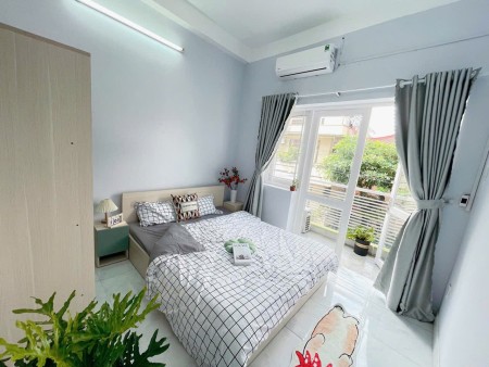 Cho thuê căn hộ Studio 35m2, Cửa sổ lớn, Giặt riêng, Gần Ngã tư Hàng Xanh
