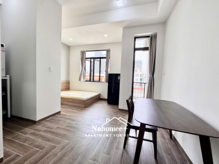 Căn hộ ban công / cửa sổ thoáng, giặt sấy riêng ngay trung tâm - Cầu Thị Nghè - XVNT - Bình Thạnh