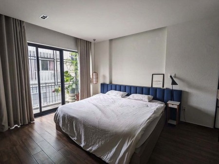 Căn hộ Studio 60m2, Ban công, Cửa sổ lớn, Gần Ngã tư Hàng Xanh