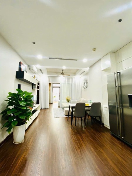 Cho thuê căn 3pn Royal City - Nguyễn Trãi giá chỉ 22tr