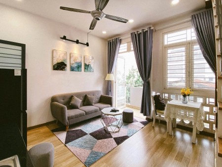 Cho thuê căn hộ penthouse 1 trệt 1 lầu 70m², ban công sân thượng, ngay Etown, quận Tân Bình
