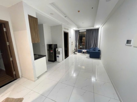 Căn hộ 2 phòng ngủ có sẵn máy lạnh, máy giặt, tủ lạnh cho thuê giá 5.5tr, gần AEON