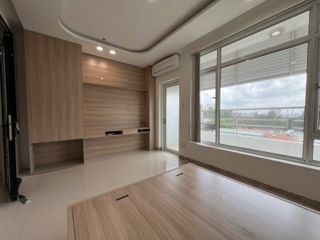 Chính chủ cho thuê căn hộ Quận 1 dạng 1PN, ban công, gần Công viên Lê Văn Tám, Nhà thờ Đức Bà