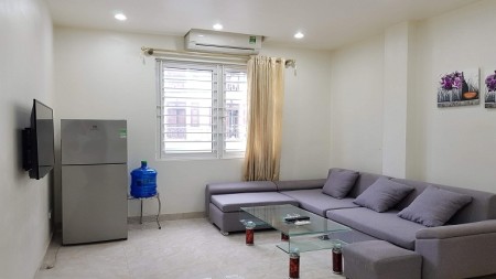 Cho thuê căn hộ giá rẻ tại Âu Cơ, Tây Hồ, 45m2, 1PN, đầy đủ nội thất
