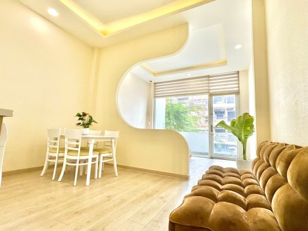 Căn hộ balcon/cửa sổ thoáng, 40m² – Ngã tư Hàng Xanh, HUTECH, Đinh Bộ Lĩnh, Bình Thạnh