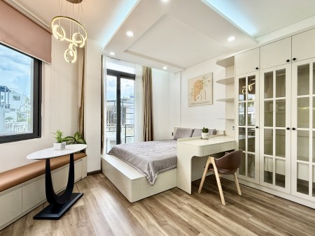 Căn hộ cao cấp tone hồng, 2 ban công siêu xinh - Trung tâm SG.