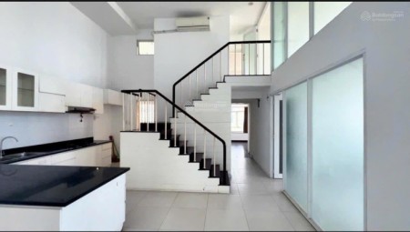 Cho thuê chung cư Phú Hoàng Anh 200m2 4PN, nội thất cơ bản