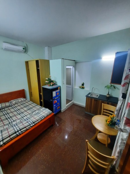 Ảnh 2 - Căn hộ Full Nội Thất ban công thoáng mát, cạnh chợ Hoàng Hoa…