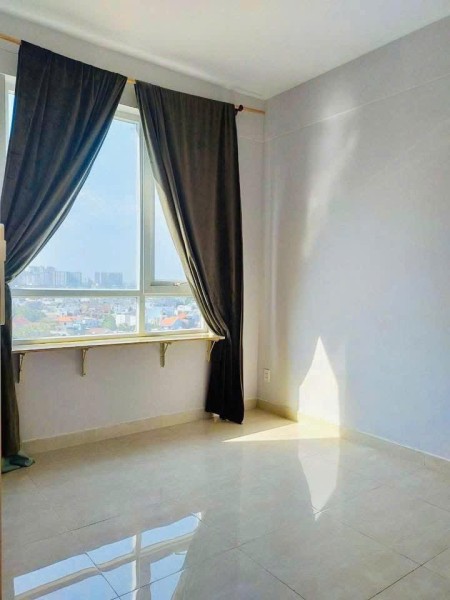 Chung cư Nguyễn Kiệm, P3, Gò Vấp: 2p ngủ, 1wc, ban công, 12tr