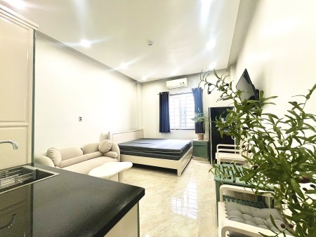 Cho Thuê CHDV Studio - Full NT Sang Trọng - Tháng Máy - Nhà Mặt Tiền - Gần CV Gia Định