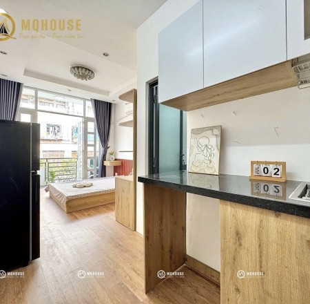 Căn hộ studio ban công mới gần chung cư Bàu Cát, giá rẻ.