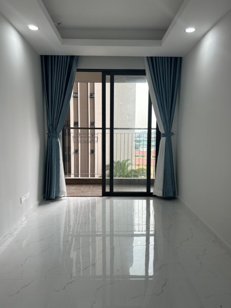 (GẤP) Vào ở ngay căn hộ 2PN + 2WC 5 triệu có bancon tại Opal Skyline Thuận An