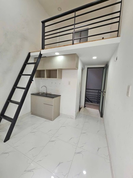 Cho thuê phòng sẵn gác cao, giá rẻ Ngay đường Trường Chinh P13 Tân Bình