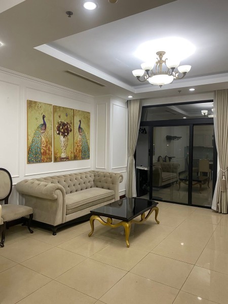 Cho thuê 3 ngủ giá rẻ tại ROYAL CITY