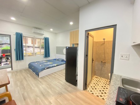 Căn hộ full nội thất cửa sổ, ban công thoáng ở Điện Biên Phủ Bình Thạnh gần Đại học HUTECH, HIU