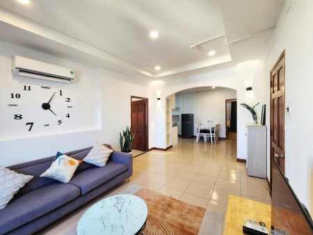 Cho thuê căn hộ 2 phòng ngủ gần Q1, gần các trường đại học