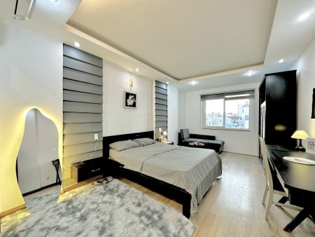 Phòng xinh view Landmark - Bancol, full nội thất, decor siêu sang - Gần Ngã Tư Hàng Xanh, ĐH Hutech