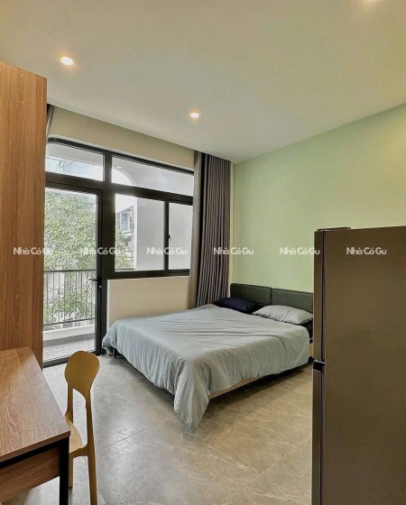 CĂN HỘ FULL TIỆN NGHI – BAN CÔNG RỘNG – Ngay Etown và công viên Hoàng Văn Thụ