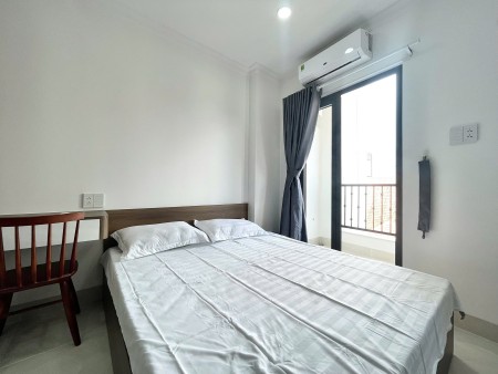 Studio full nội thất, 40m², ban công, thang máy, gần Hutech, GTVT, FTU,…