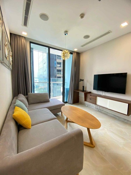 Cho thuê căn hộ cao cấp VINHOMES GOLDEN RIVER Quận 1