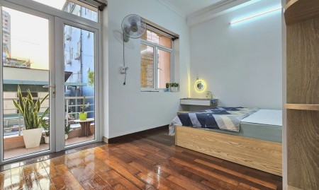Cho thuê căn hộ 2 phòng ngủ Quận 3, rộng 50m2 - Gần Hai Bà Trưng giáp Quận 1