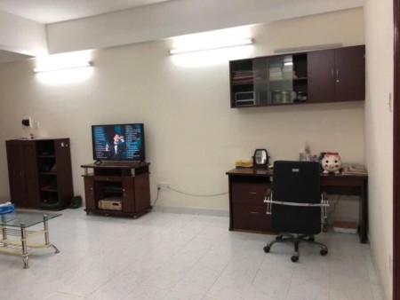 Chung cư 10A Trần Nhật Duật, Tân Định, Quận 1: 74m2, 1p ngủ, 10tr5/th