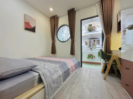 Cho thuê chung cư mini 2 phòng ngủ ngay CC Hà Đô, giá siêu rẻ, ban công mặt tiền đường 3/2, Quận 10