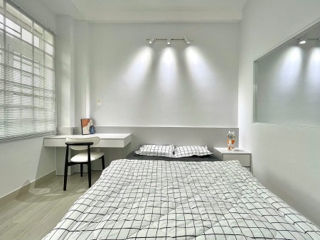 1PN tách bếp, full nội thất, máy giặt riêng, TV, bàn làm việc, thiết kế tone trắng