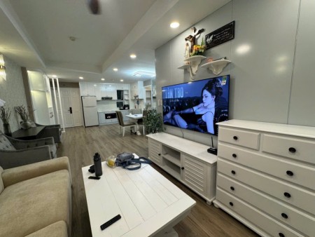 Mời thuê CC Hùng Vương Plaza, 22 triệu, 130m2, 3PN, Quận 5 HCM