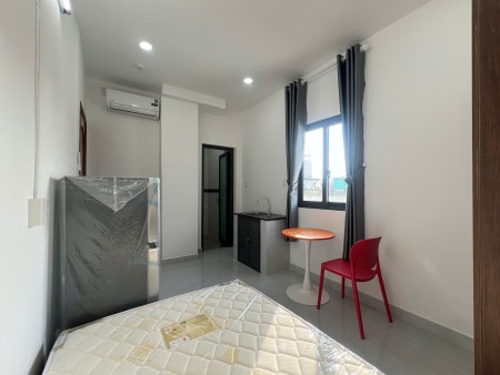 Cho thuê căn hộ ngay ĐH Văn Lang CS2 - Studio full nội thất 25m² - Thang máy - Giáp Q1