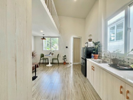 Căn Hộ Mới 100% Gần ĐH Hồng Bàng, Chung cư B2 Trường Sa, Full NT, Ban công View Landmark