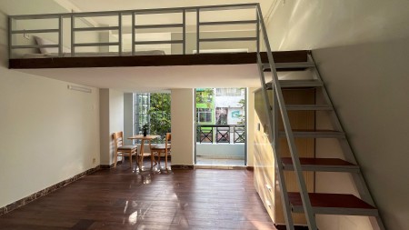 Cho Thuê Căn Hộ Có Gác Gần Đại Học ISB Full Nội Thất Nhận 4ng4xe, Full Nội Thất Balcony/Cửa Sổ Trời