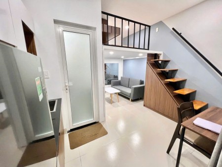 Căn Hộ Full Nội Thất, Gần ĐH Hutech, Hàng Xanh, Thang Máy, Bảo vệ, Hầm xe, Giờ Giấc Tự do