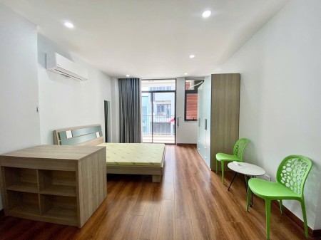 Căn Hộ 1PN, Full nội thất, sofa, ánh sáng tự nhiên, thang máy, khu dân trí cao, yên tĩnh,Gần Q1,3,PN