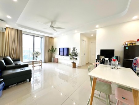 Hot deal! Cho thuê nhanh căn hộ Scenic Valley, nhà đẹp, giá siêu tốt. LH:0914574528(Mr Thao)