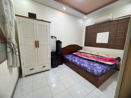 Chung cư Trần Nhật Duật, Tân Định, Quận 1: 73m2, 2p ngủ, NT, 12tr