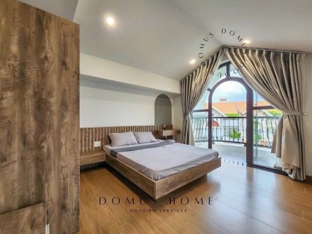 1PN LUXURY BAN CÔNG NGAY Q7 full nt ngay trung tâm Q7 full NT GẦN UFM, TDTU, RMIT, NTTU,UEH