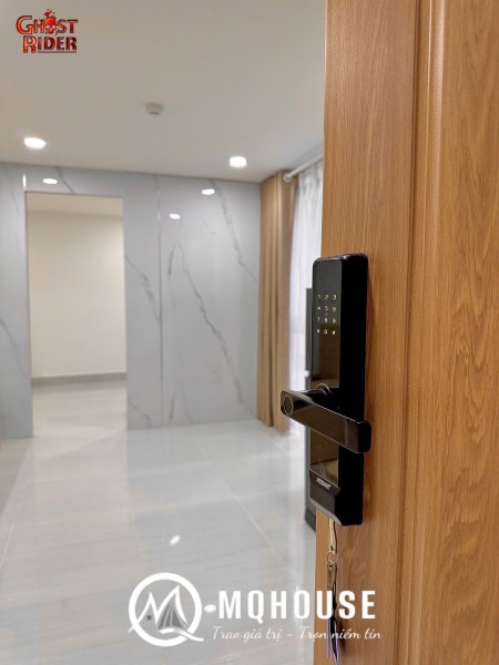 STUDIO dạng 1Pn tách bếp cửa sổ thoáng, Full nội thất, bếp hút mùi, cửa vân tay, gần Landmark, Q1,3