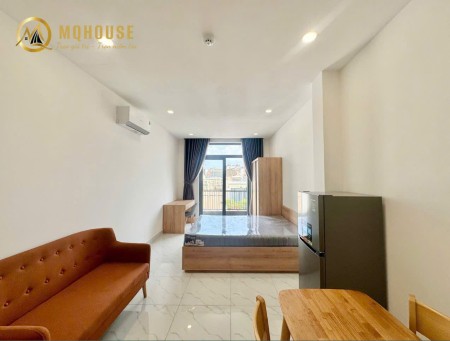 Cho thuê căn hộ studio, ban công - Máy giặt, sấy, gần Phan Đăng Lưu