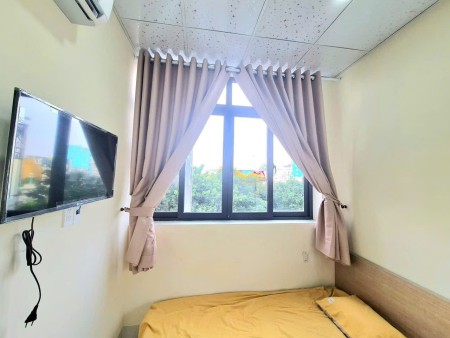 Căn hộ dịch vụ 2PN, cửa sổ thoáng ngay cầu Bông, công viên Lê Văn Tám, chợ Tân Định,...