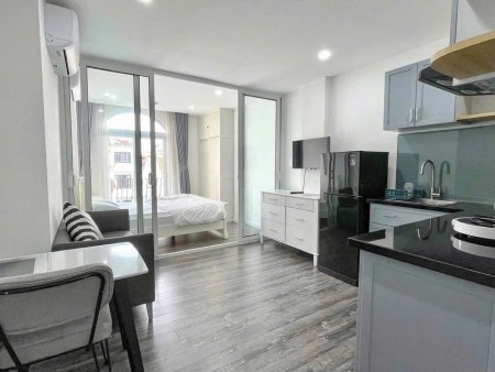 Căn hộ 1 phòng ngủ full nội thất, có ban công ngay Quốc Hương – Thảo Điền, gần cầu Sài Gòn