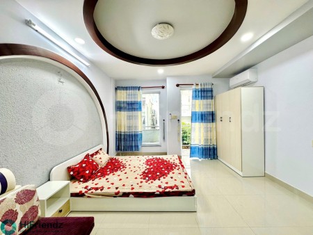 Phòng Studio Ban Công Cửa Sổ Trời Gần Công Trường Dân Chủ Quận 10