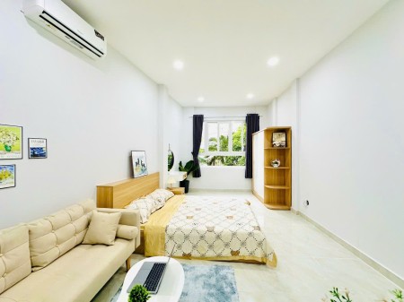 CHDV 1 Phòng Ngủ Cửa Sổ Trời DT Rộng Gần Chợ Phạm Văn Hai Tân Bình