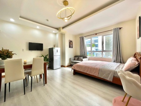 Cho thuê studio vách kính tách bếp full nội thất nhiều ánh sáng tự nhiên ngay Nguyễn Cửu Vân